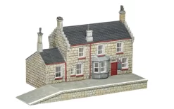 Hornby OO Hogsmeade Station Station Building